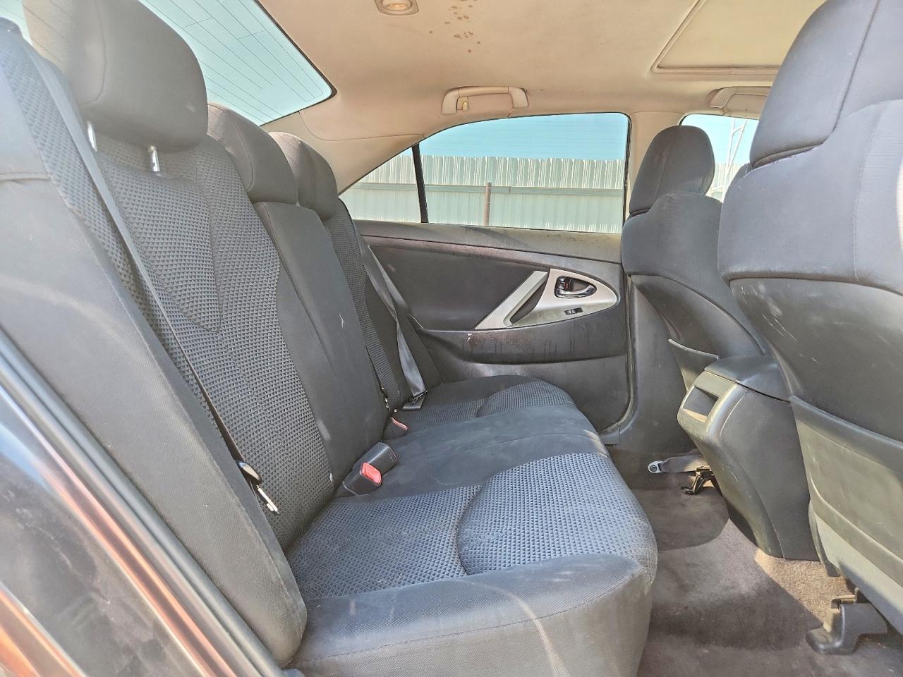 2011 TOYOTA CAMRY