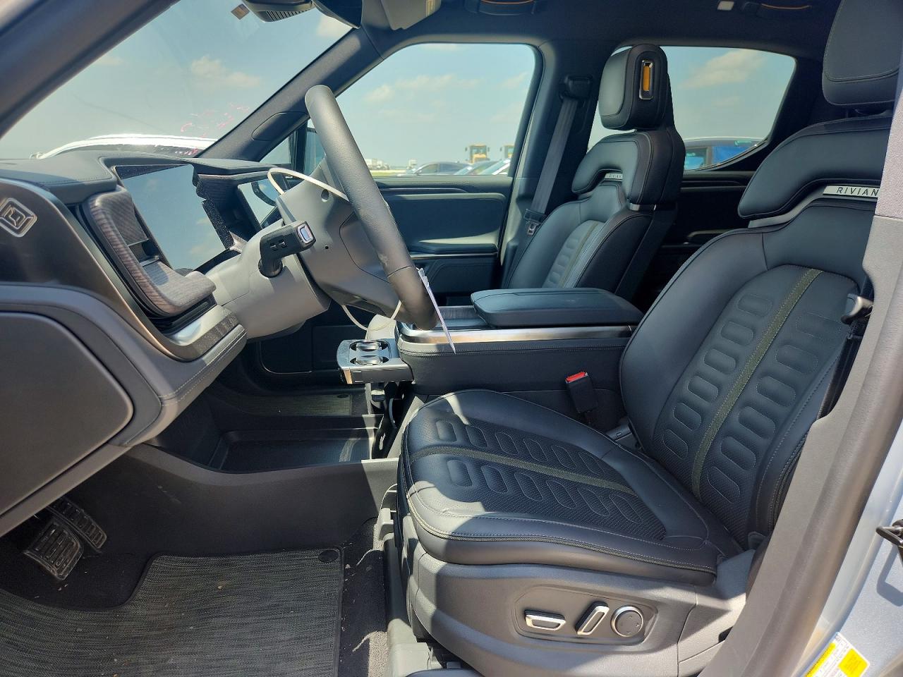 2026 RIVIAN RIT