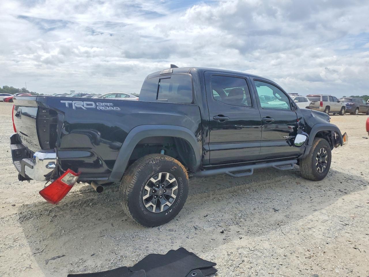 2017 TOYOTA TACOMA TRD