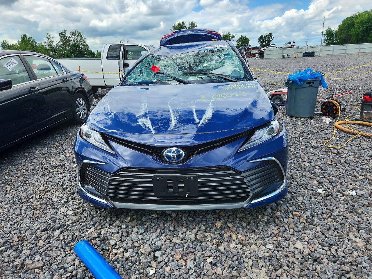 2023 TOYOTA CAMRY