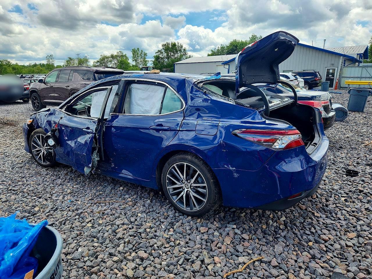 2023 TOYOTA CAMRY