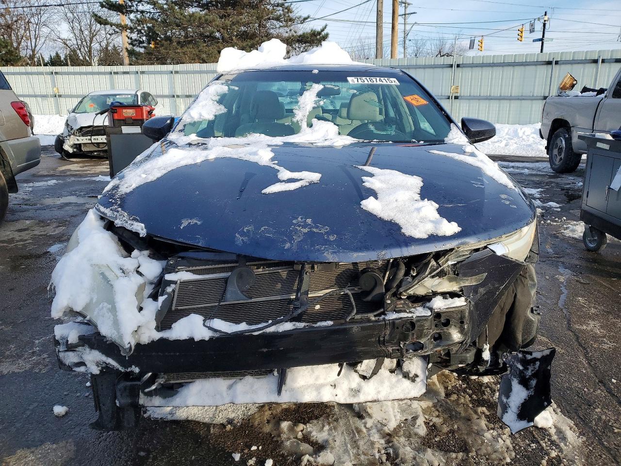 2014 TOYOTA CAMRY SOLA