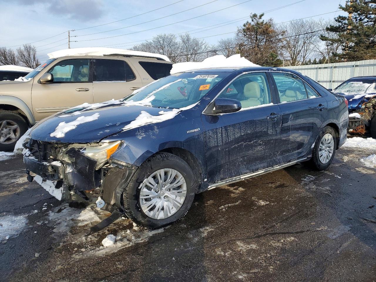 2014 TOYOTA CAMRY SOLA