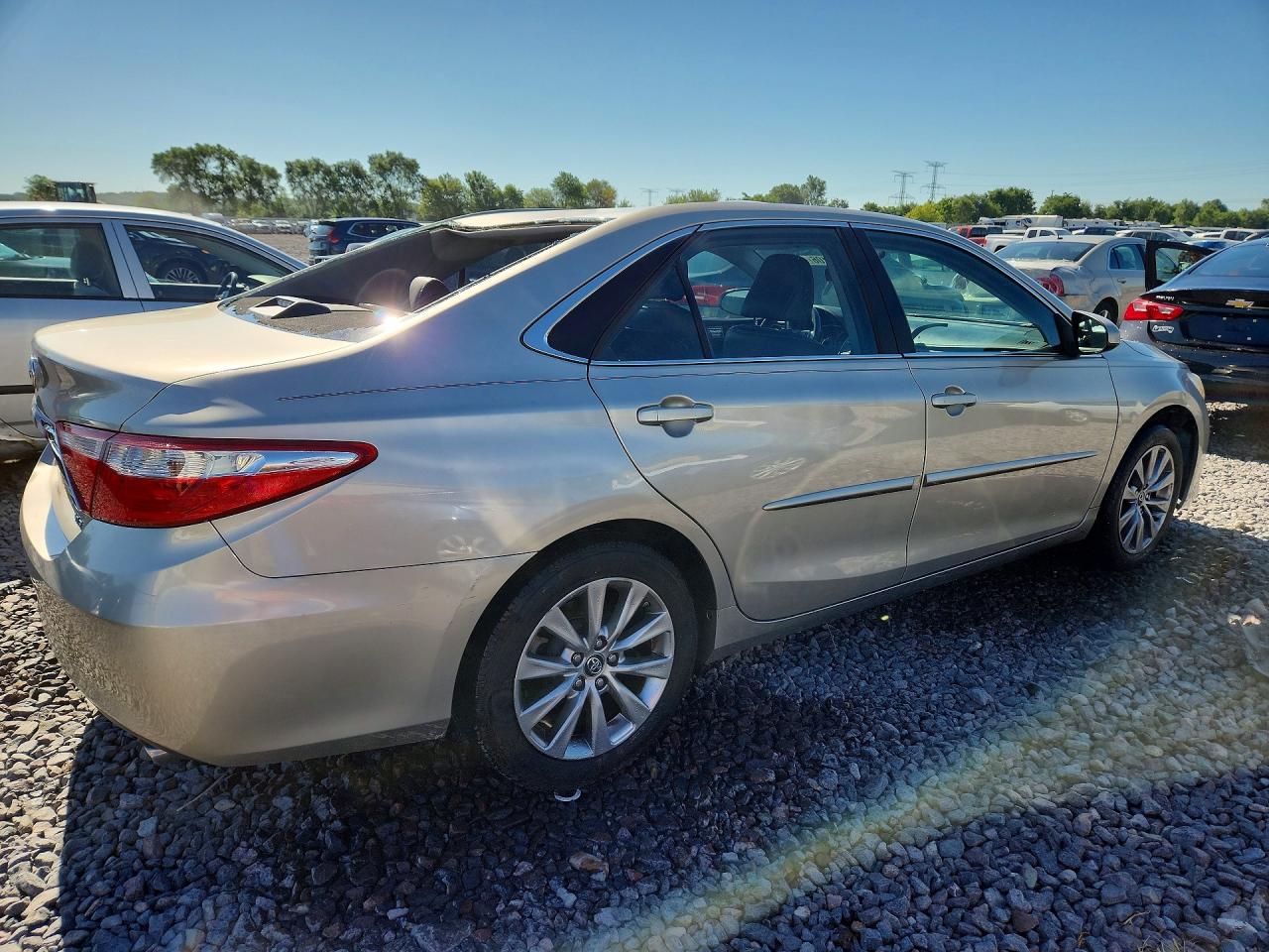 2017 TOYOTA CAMRY