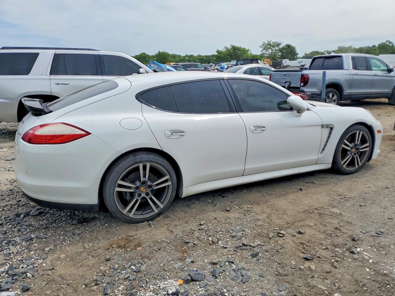 2013 PORSCHE PANAMERA