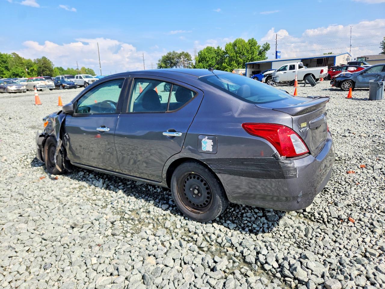 2018 NISSAN VERSA