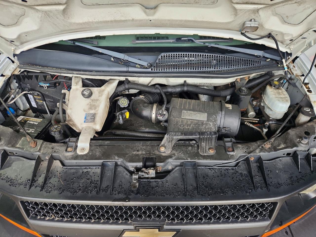 2011 CHEVROLET EXPRESS