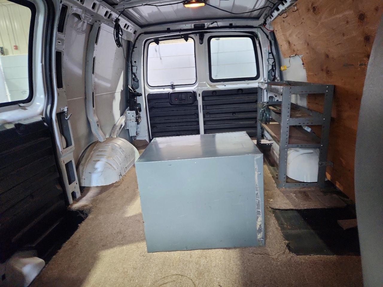 2011 CHEVROLET EXPRESS