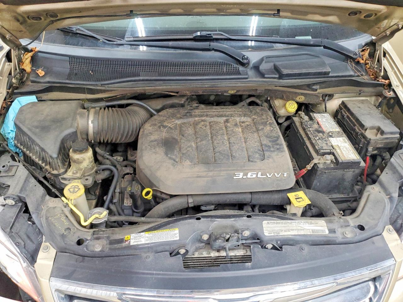 2011 CHRYSLER MINIVAN