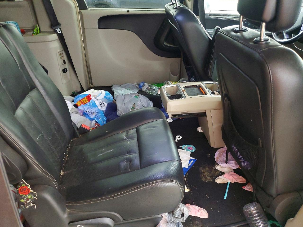 2011 CHRYSLER MINIVAN