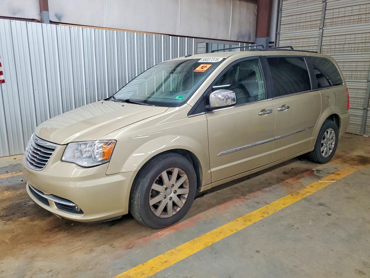2011 CHRYSLER MINIVAN