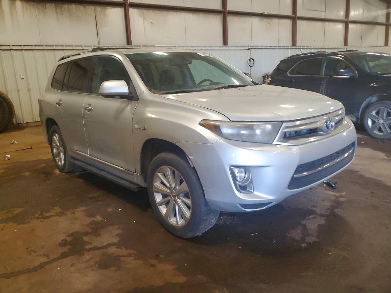 2011 TOYOTA HIGHLANDER