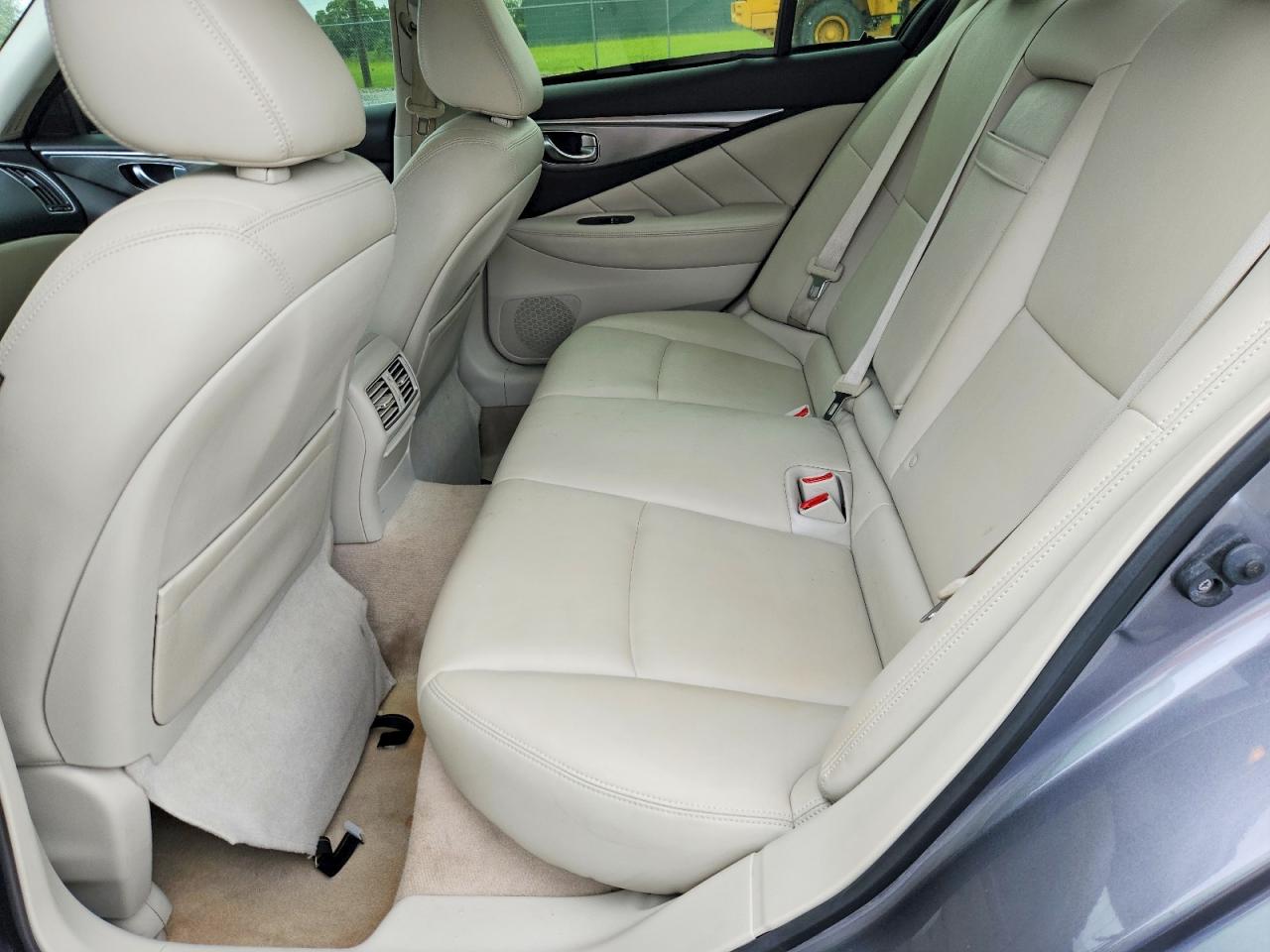 2015 INFINITI Q50