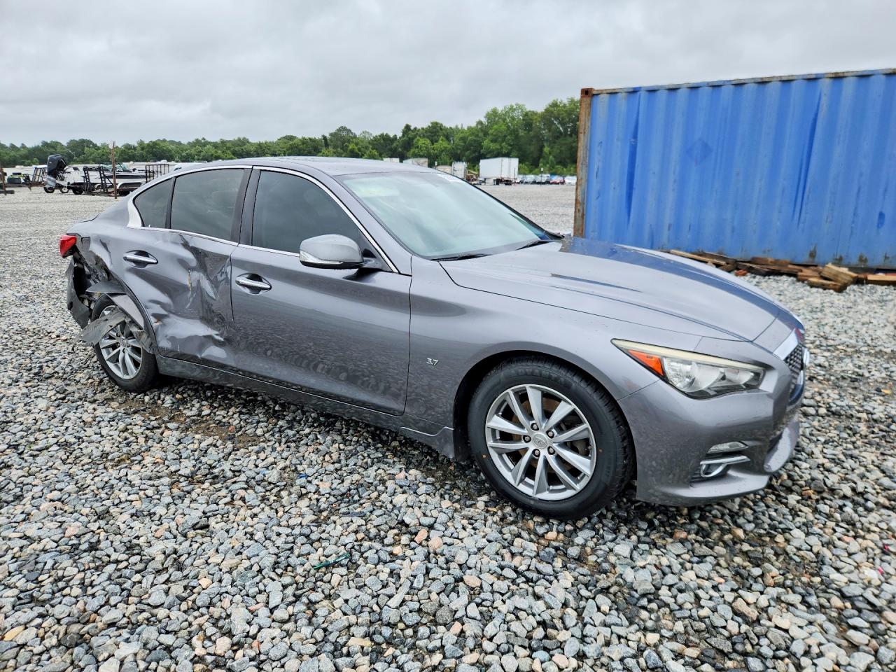 2015 INFINITI Q50