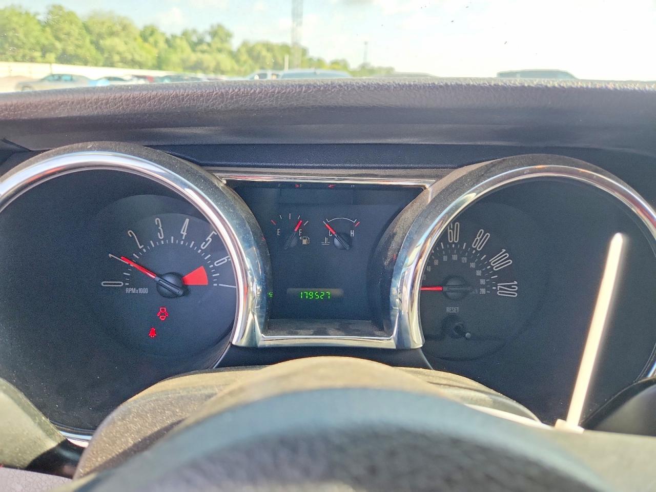 2005 FORD MUSTANG