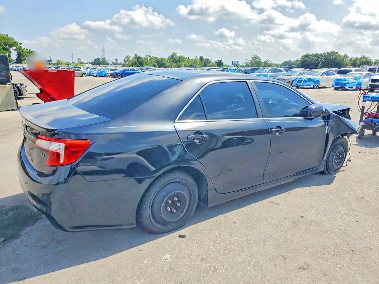 2013 TOYOTA CAMRY