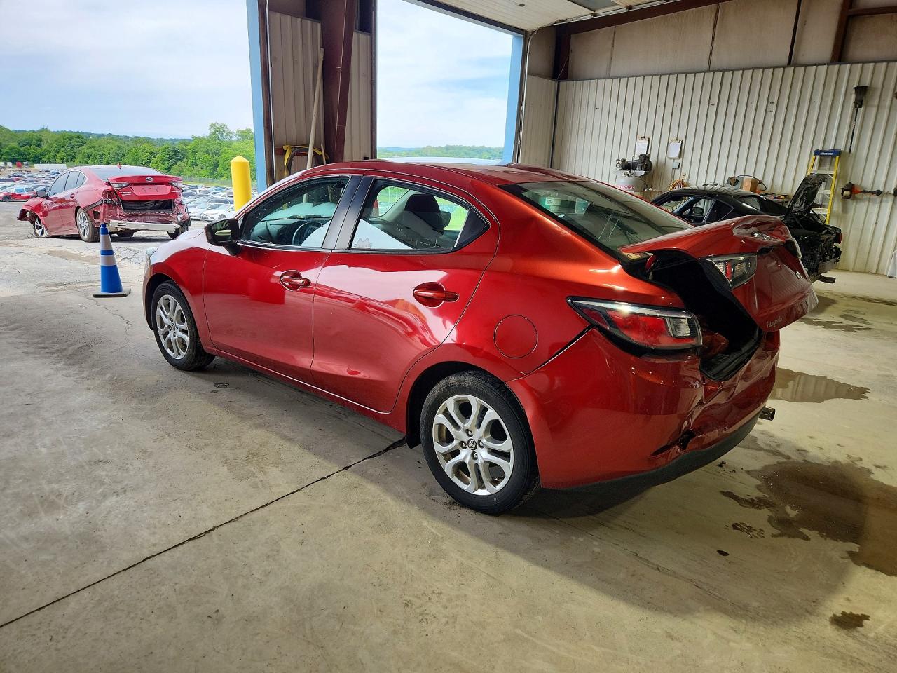 2017 TOYOTA YARIS