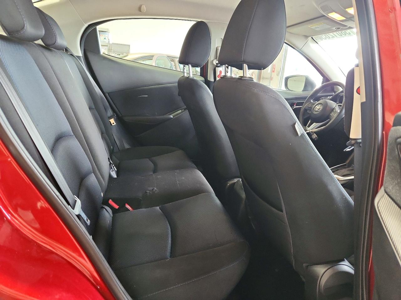 2017 TOYOTA YARIS
