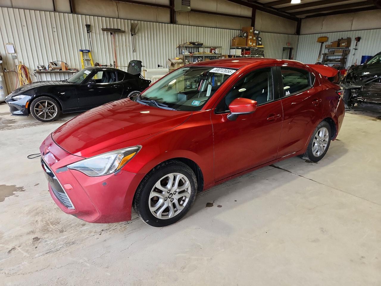 2017 TOYOTA YARIS
