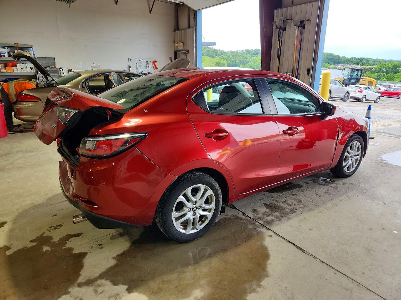 2017 TOYOTA YARIS