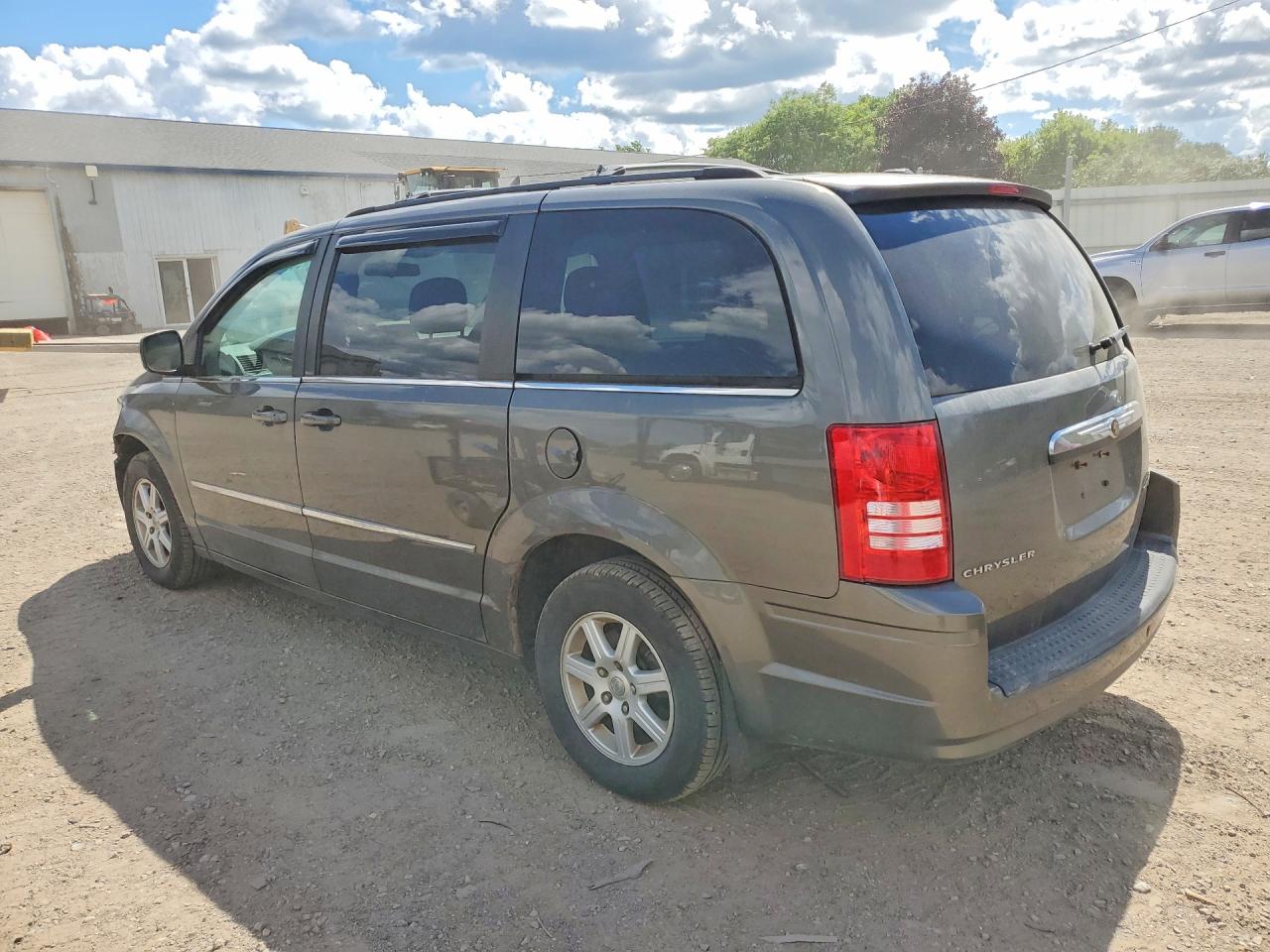 2010 CHRYSLER MINIVAN