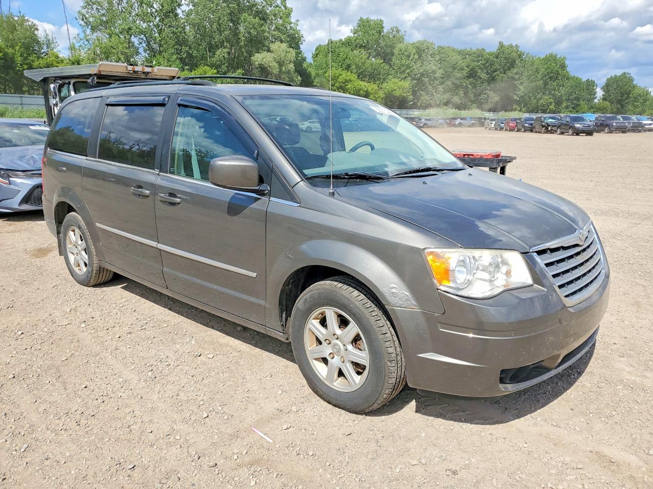 2010 CHRYSLER MINIVAN