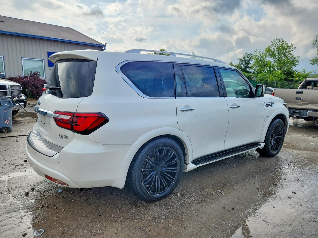 2018 INFINITI QX80
