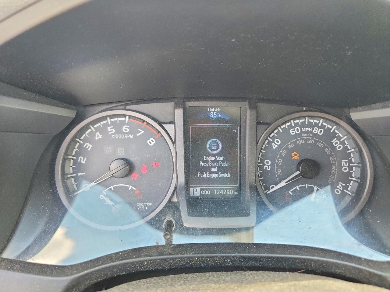 2016 TOYOTA TACOMA