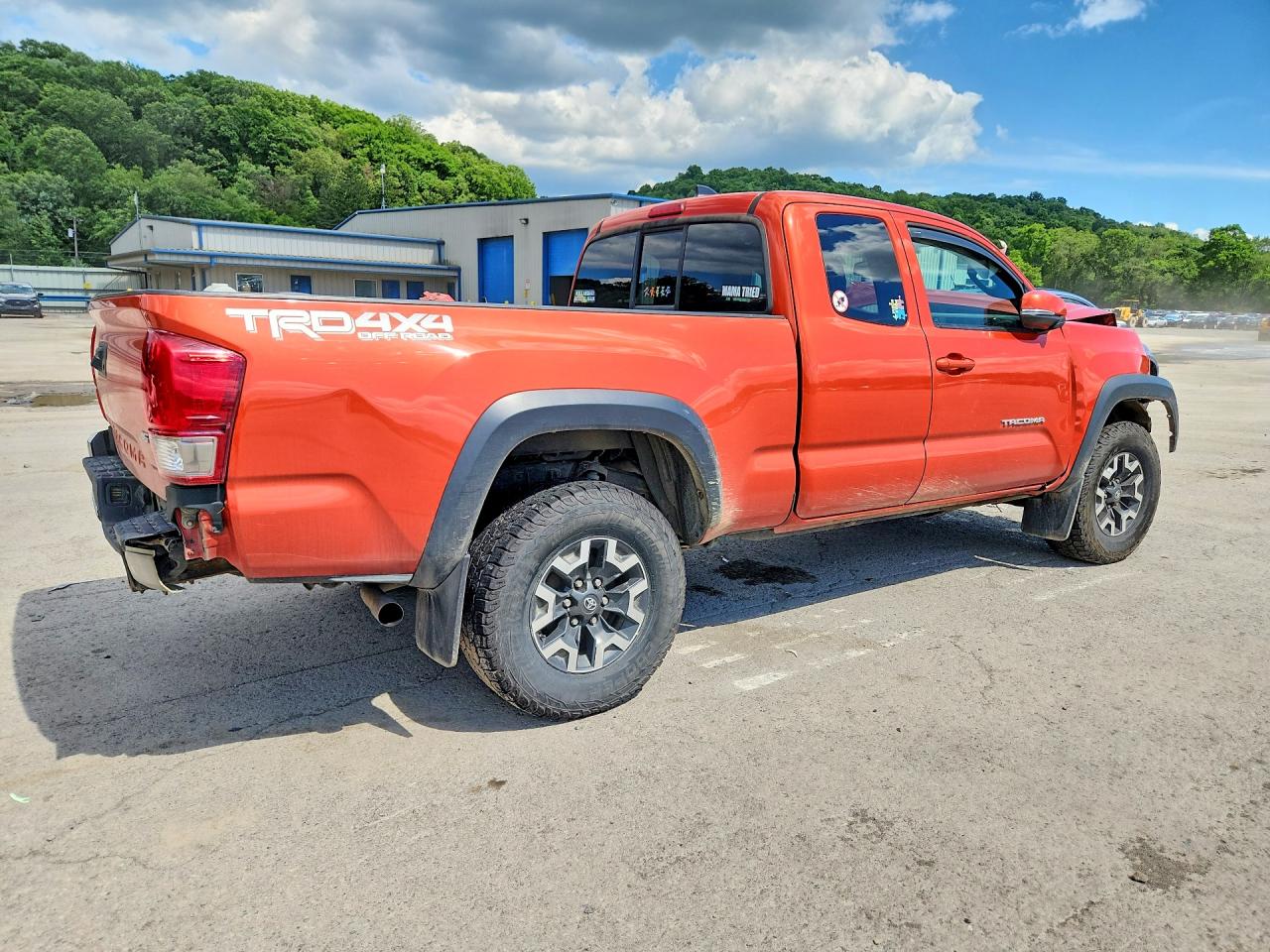 2016 TOYOTA TACOMA