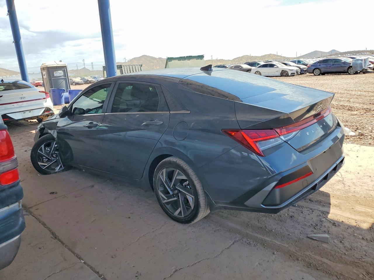 2024 HYUNDAI ELANTRA