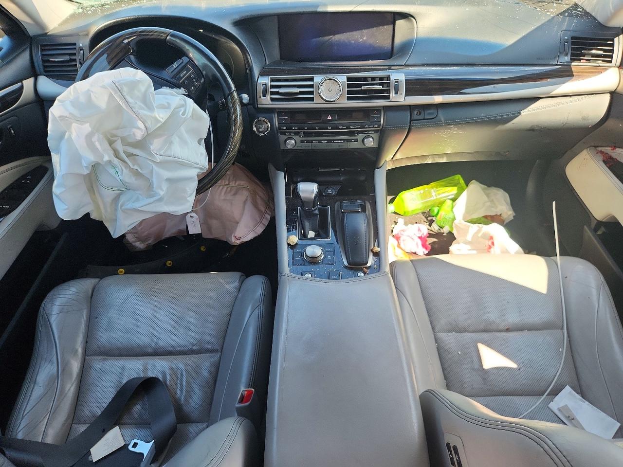 2015 LEXUS LS460