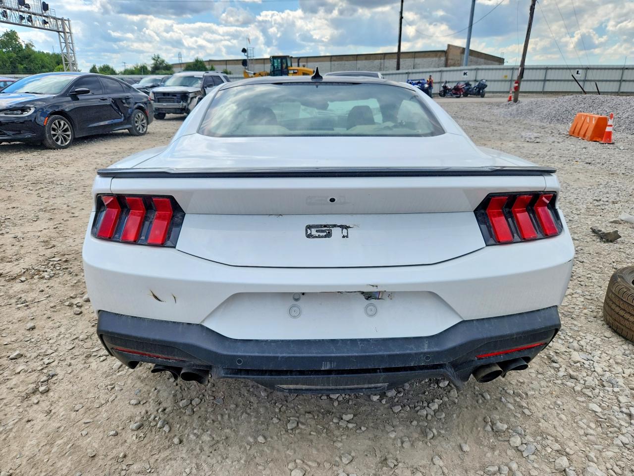 2025 FORD MUSTANG