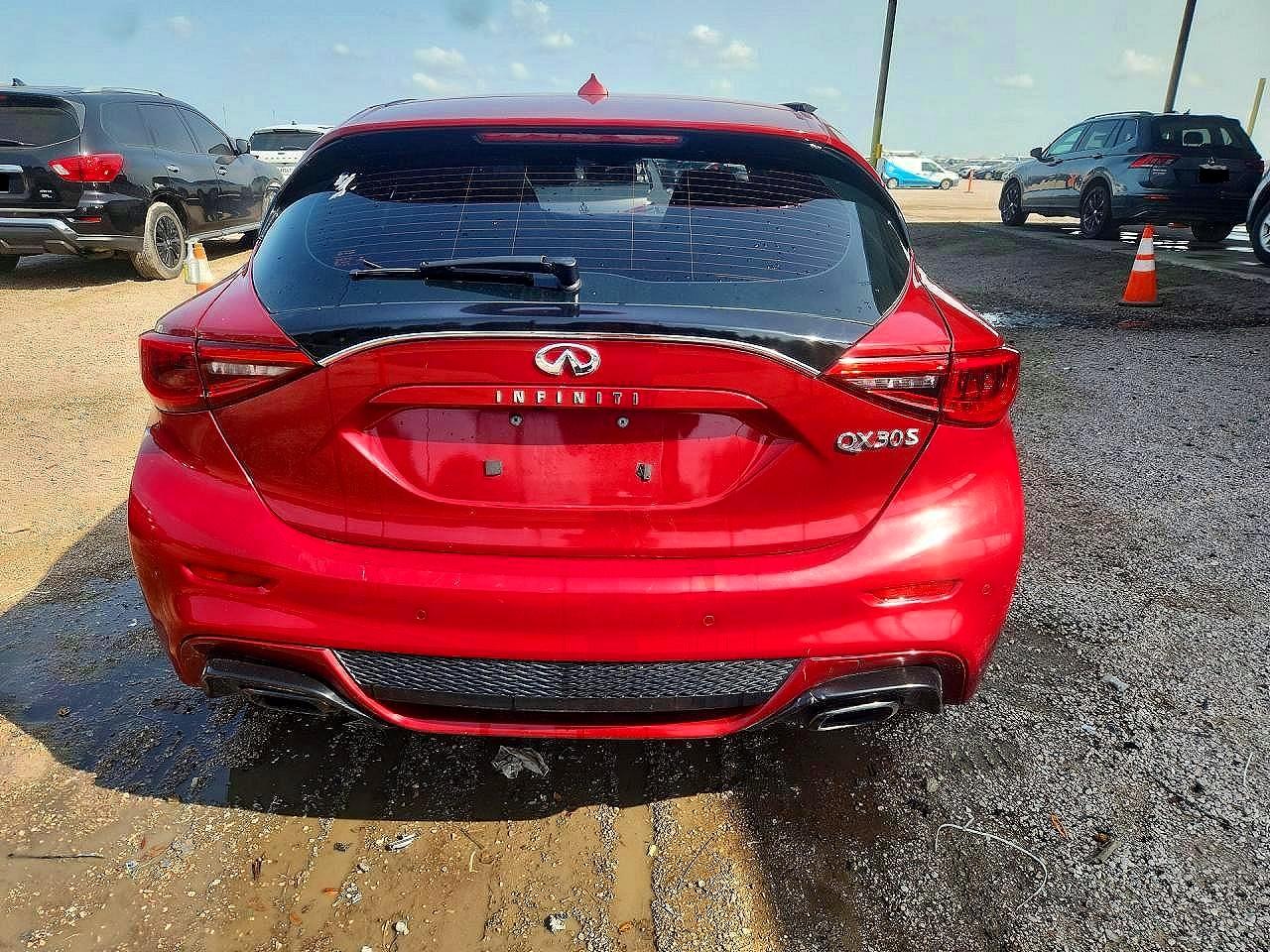2018 INFINITI QX30