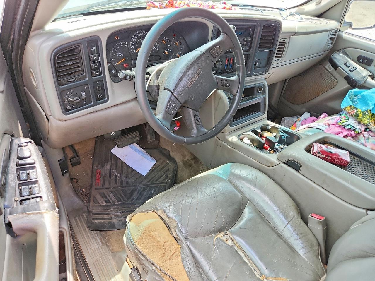 2005 GMC SIERRA