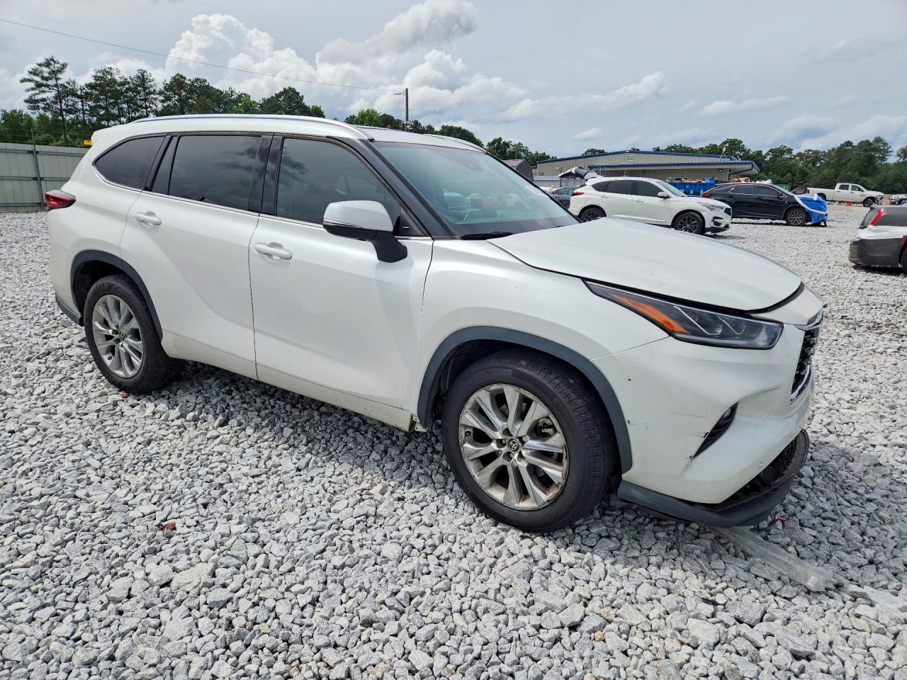2022 TOYOTA HIGHLANDER