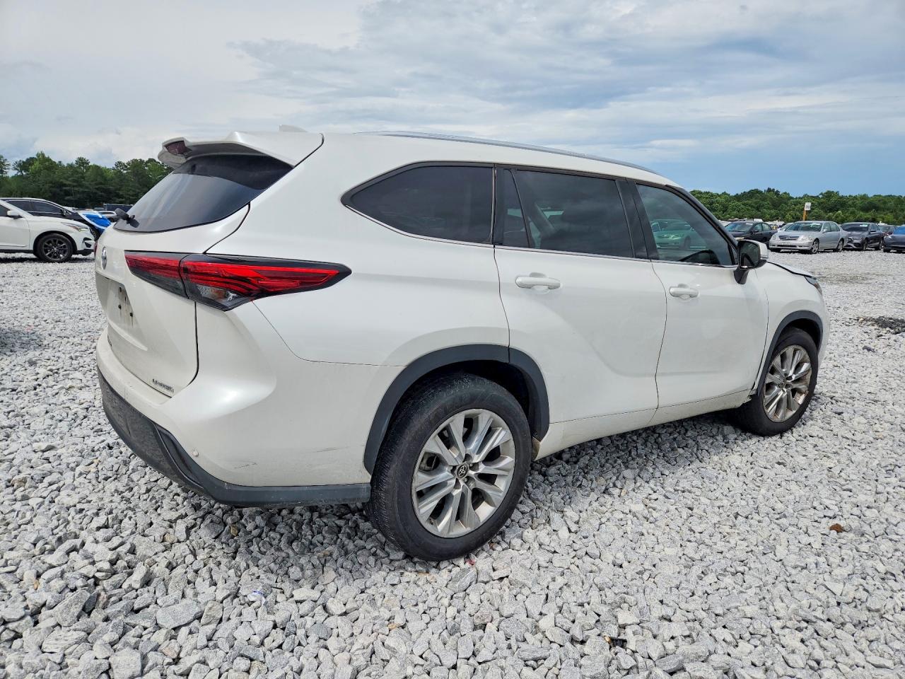 2022 TOYOTA HIGHLANDER