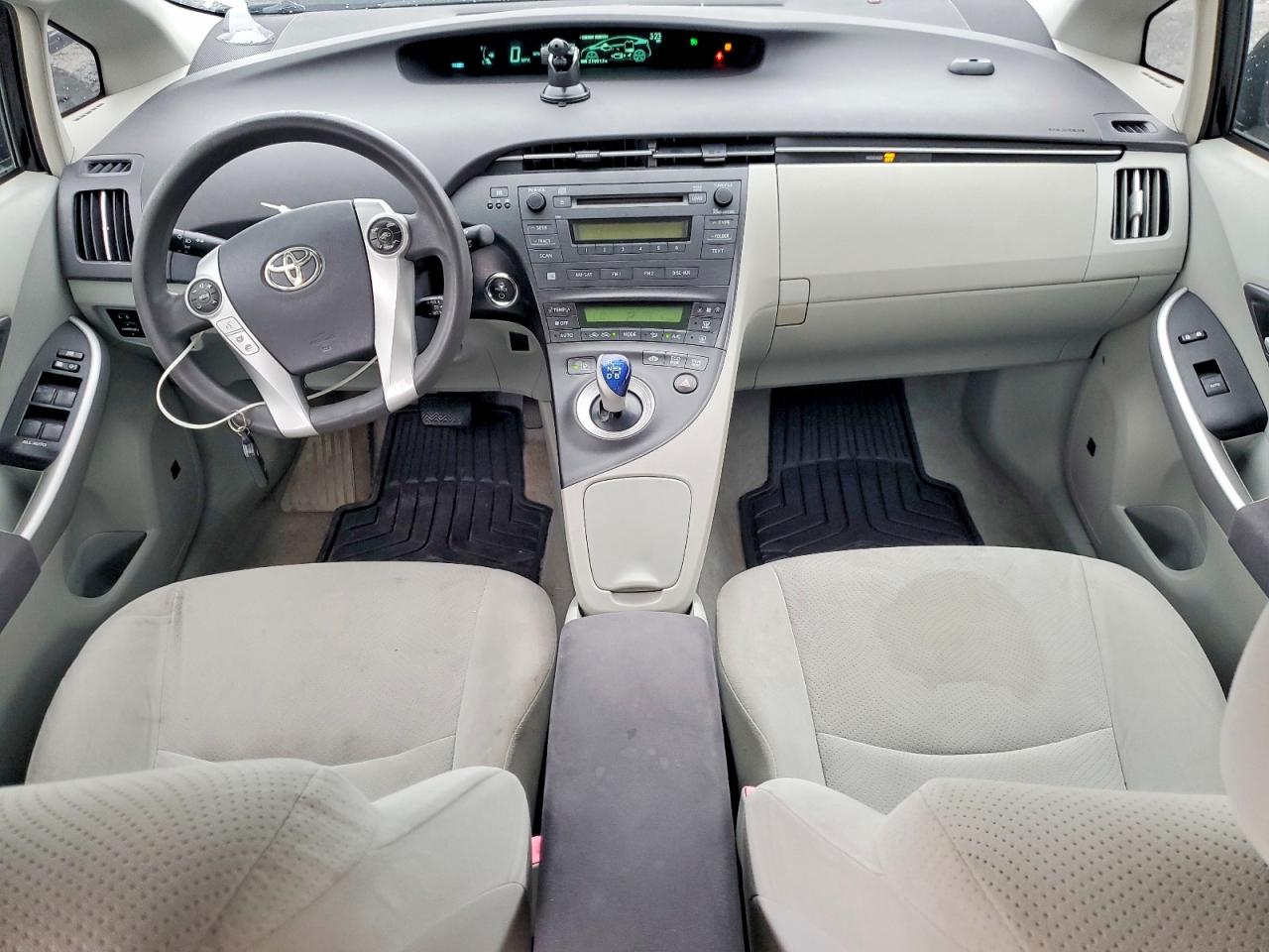 2011 TOYOTA PRIUS