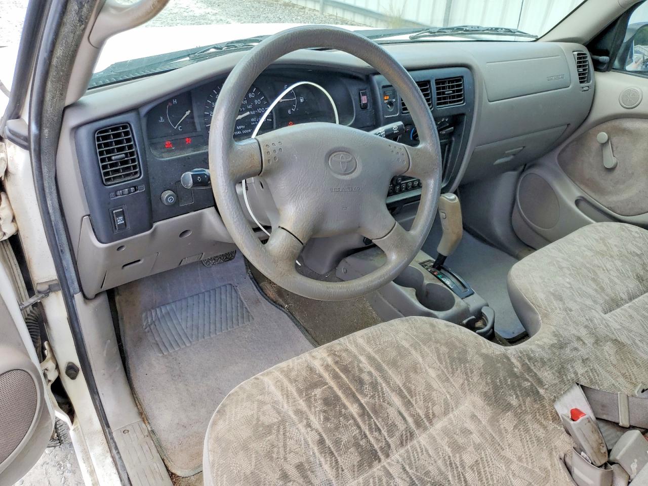 2004 TOYOTA TACOMA