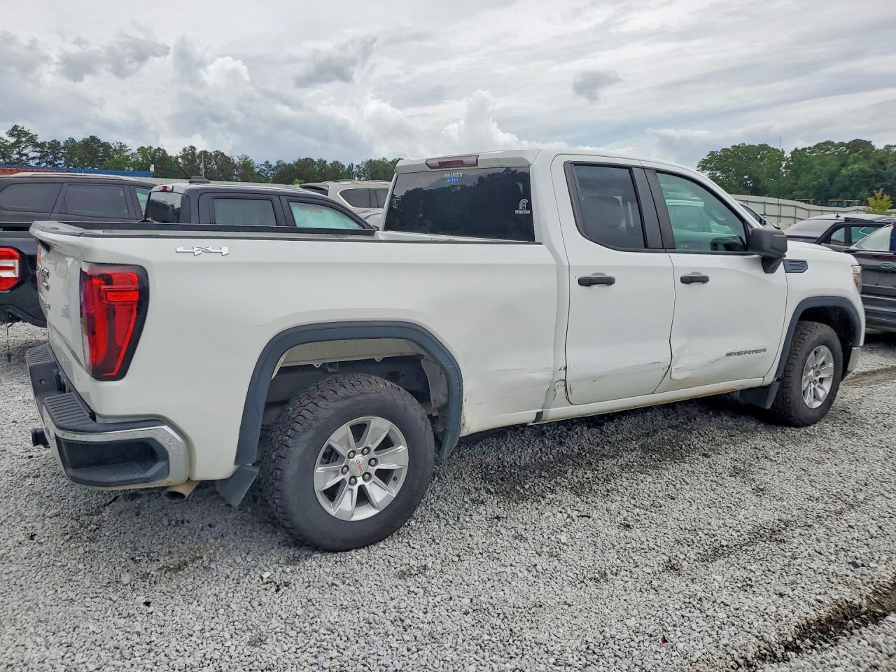 2022 GMC SIERRA