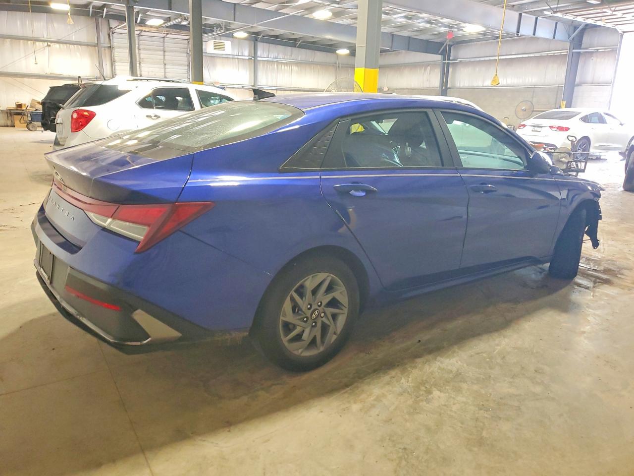 2024 HYUNDAI ELANTRA