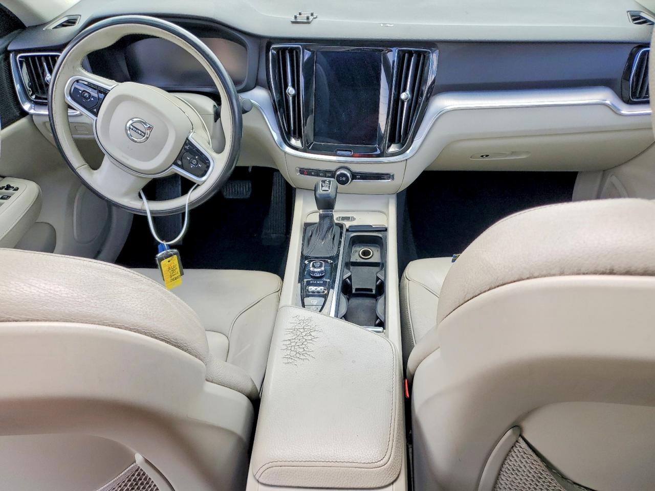 2020 VOLVO S60
