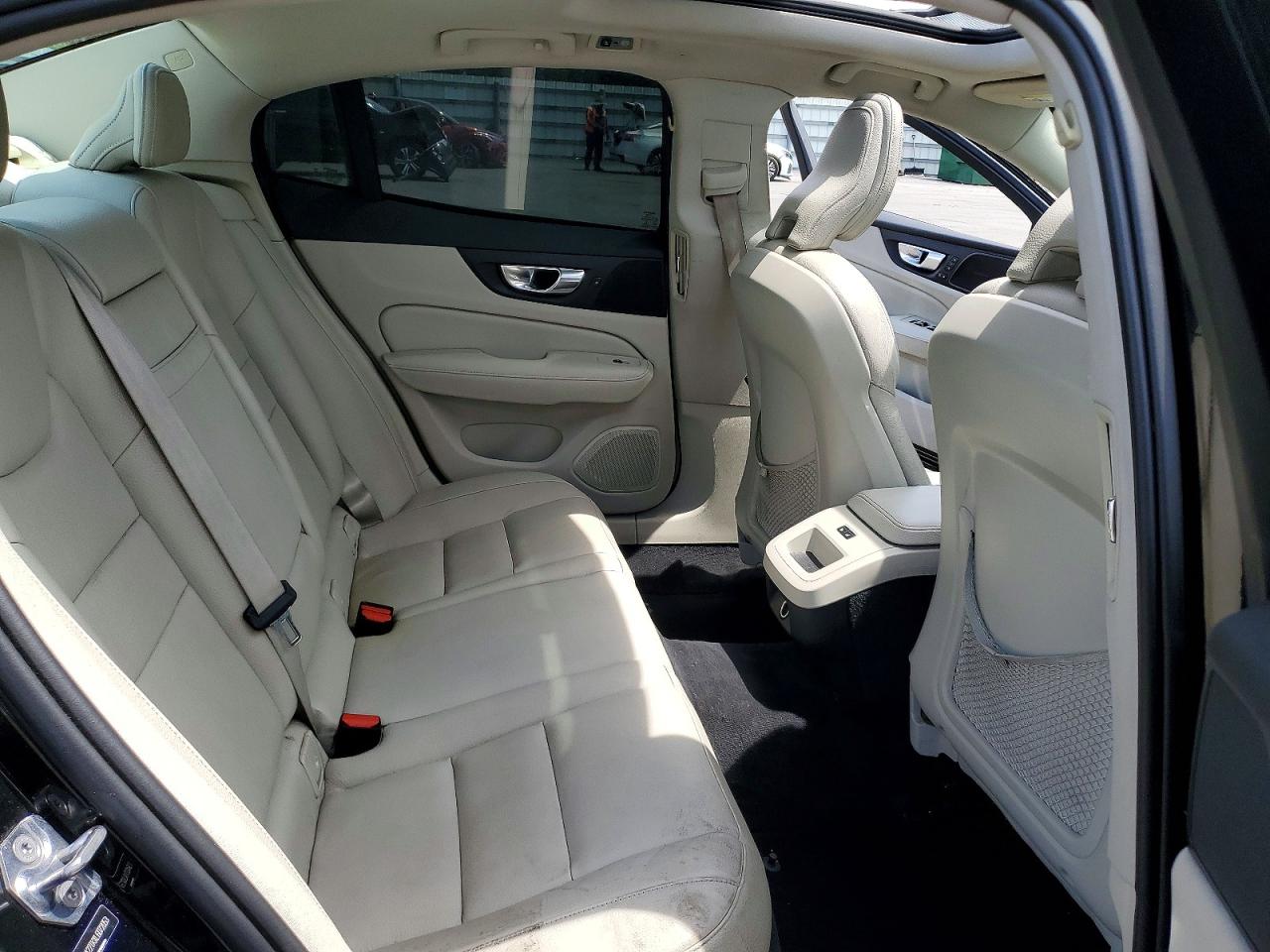 2020 VOLVO S60