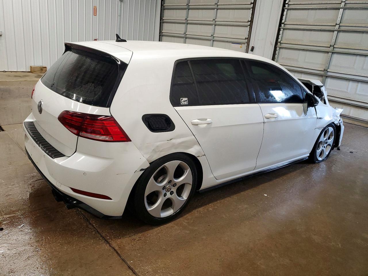 2019 VOLKSWAGEN GOLF
