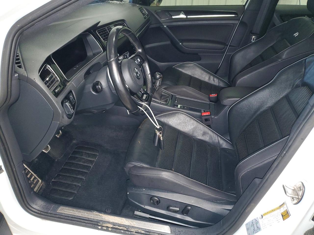 2019 VOLKSWAGEN GOLF
