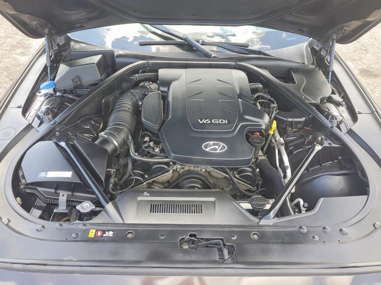 2015 HYUNDAI GENESIS