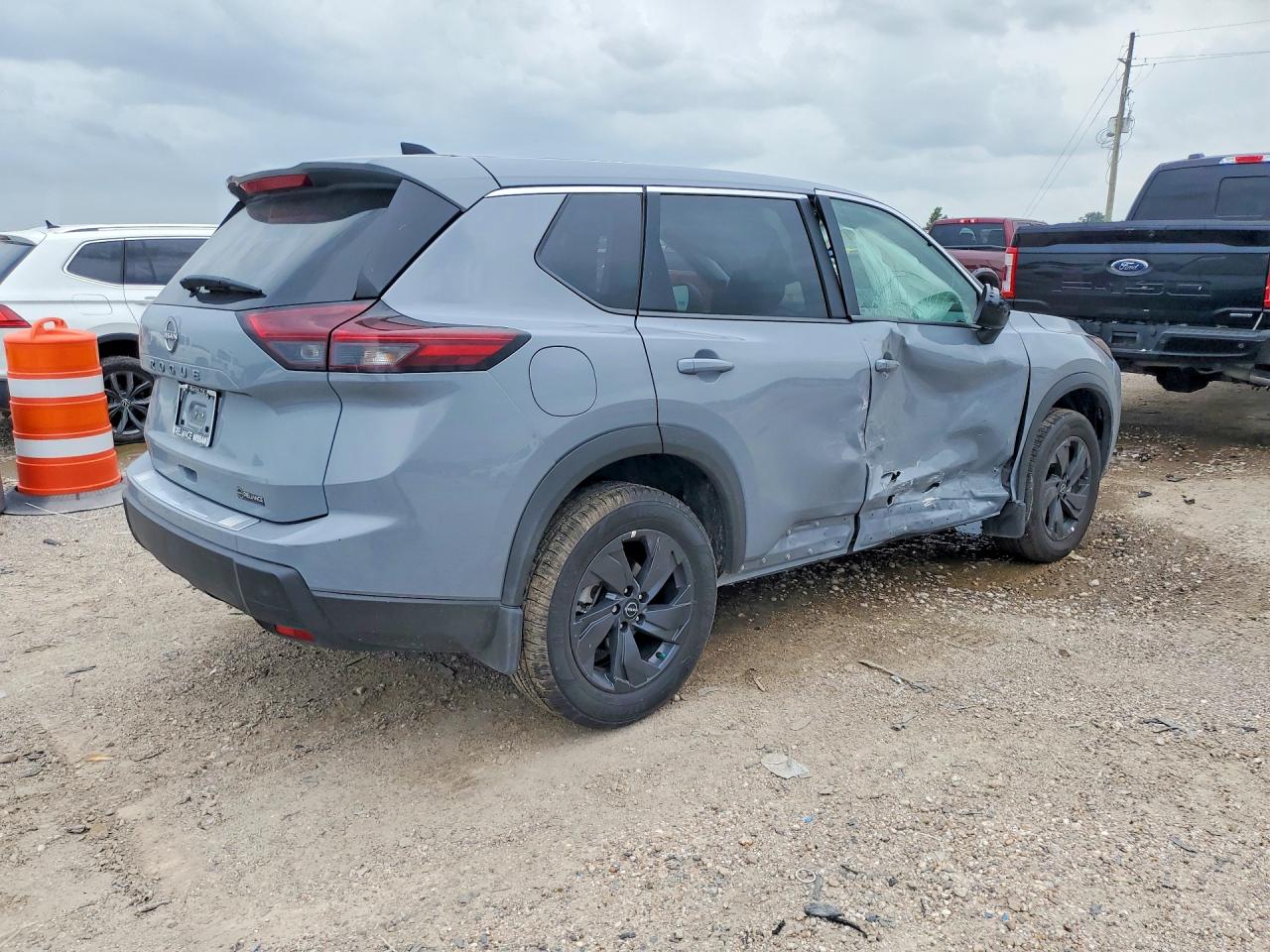 2026 NISSAN ROGUE