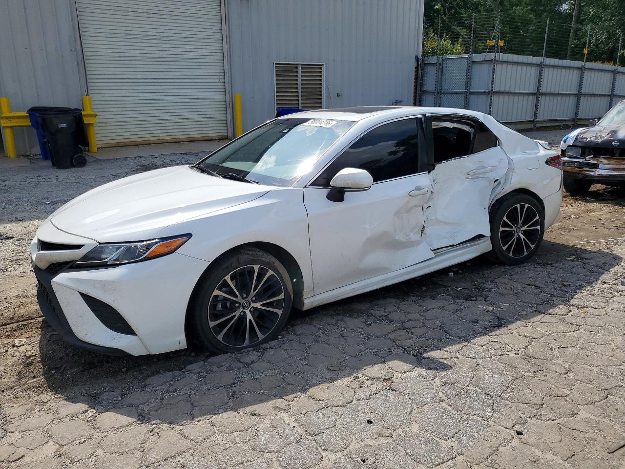2018 TOYOTA CAMRY