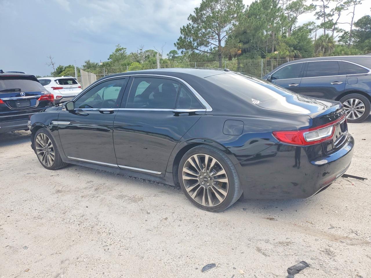 2017 LINCOLN CONTINENTL