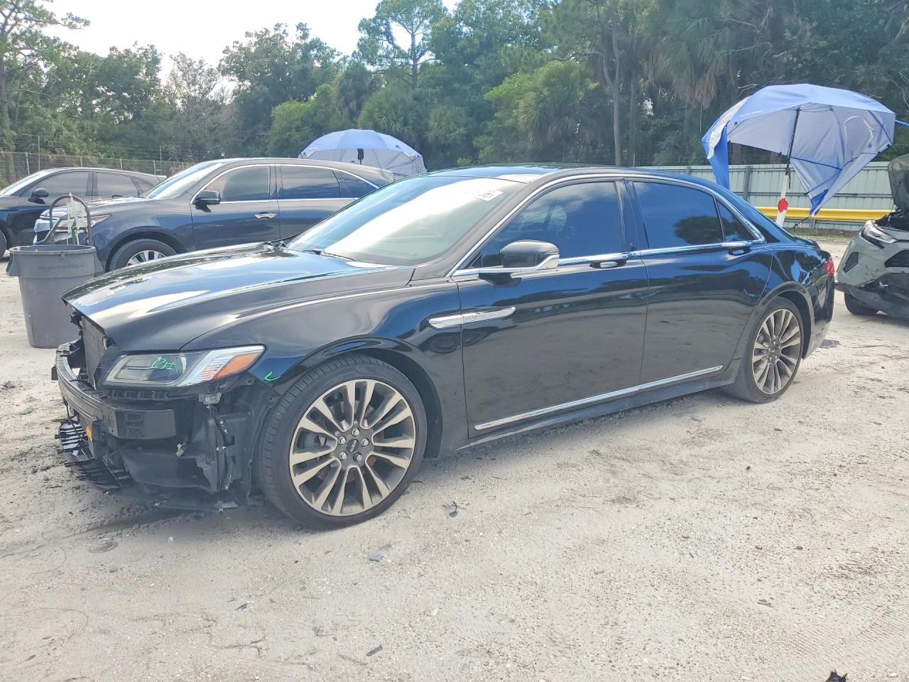 2017 LINCOLN CONTINENTL