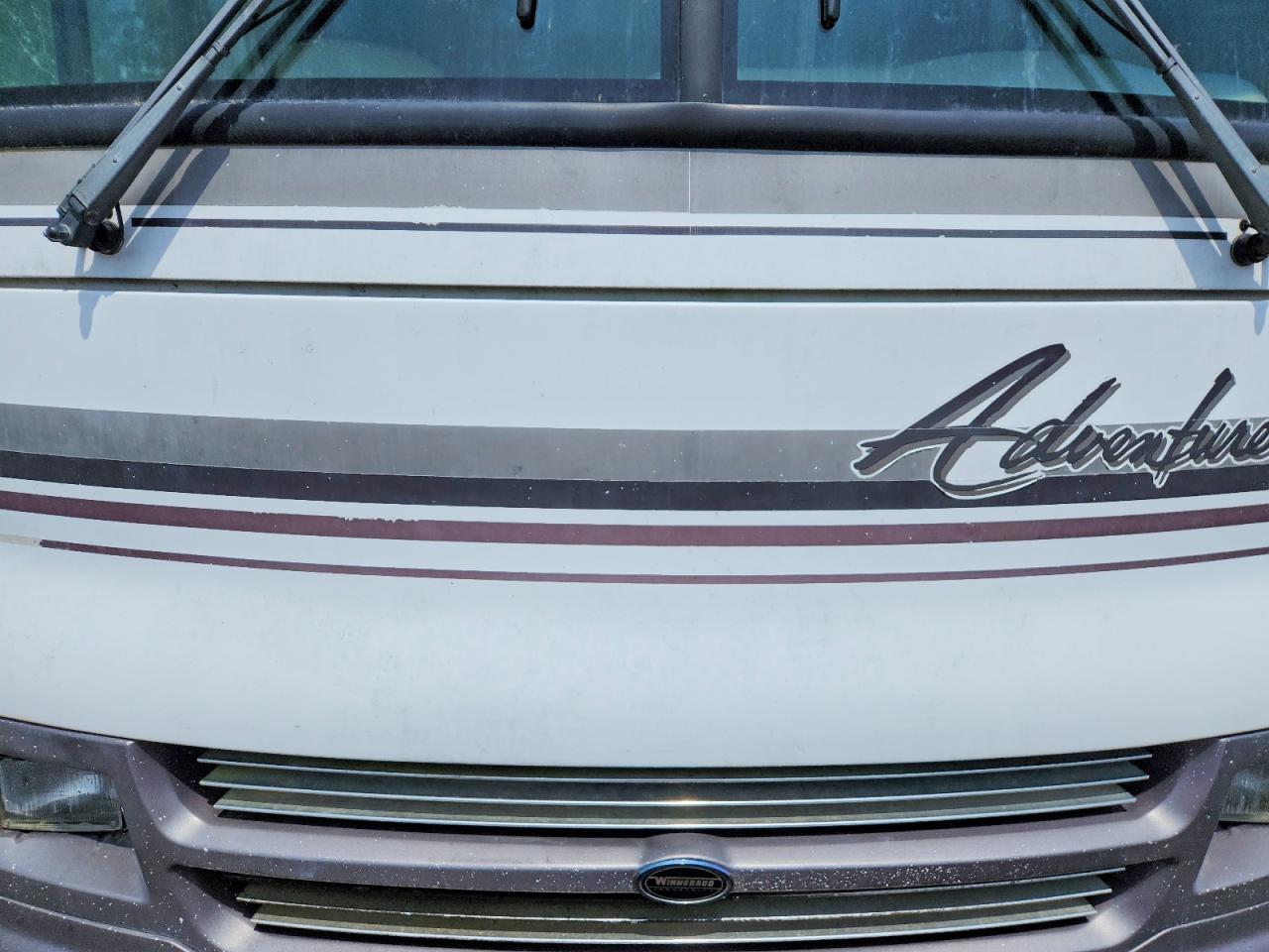 2001 WINNIBAGO RECREATION